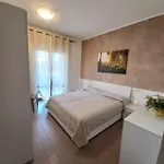 Elisabetta * 拉齐塞